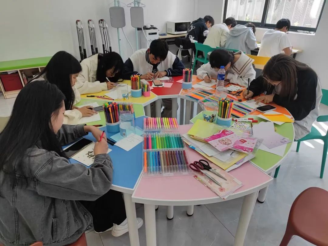 "热辣绽放，守护‘她’力量"妇女节系列活动